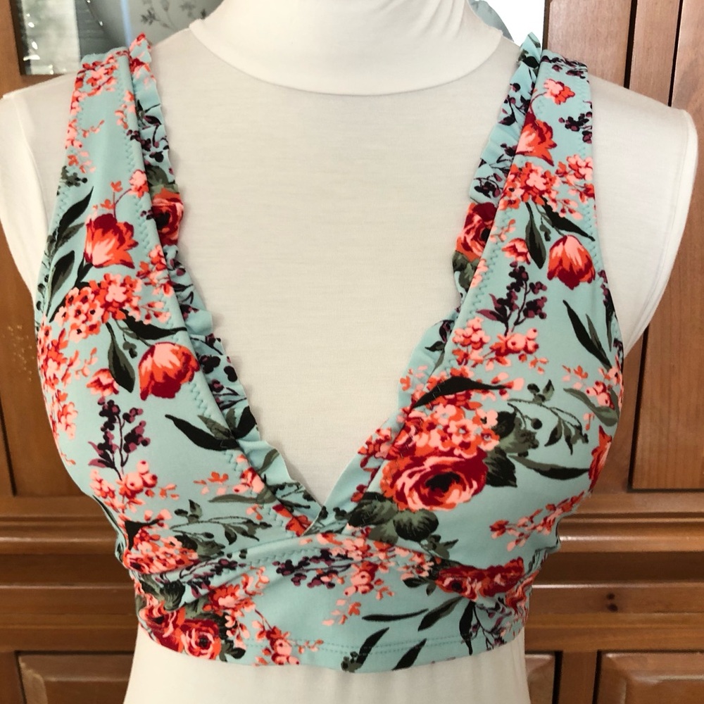 Like New Floral V-Neck Crop Top in Mint and Coral